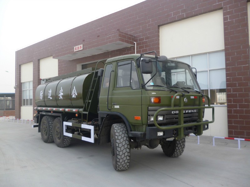  军用东风六驱油罐车、加油车