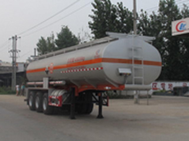 30.7立方氢氧化钠运输半挂车