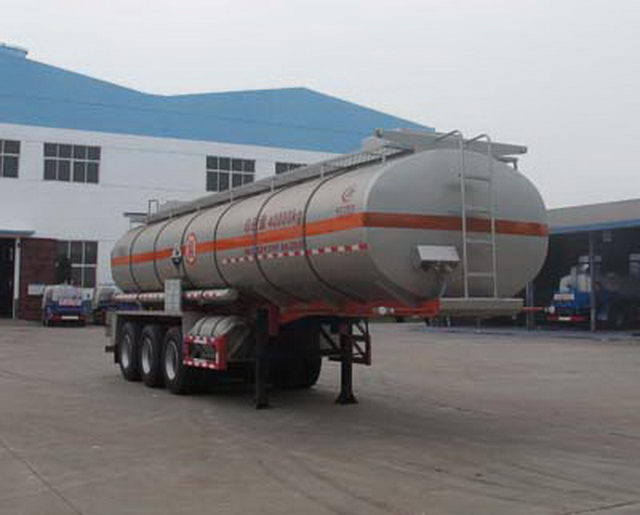 28.8双氧水运输半挂车